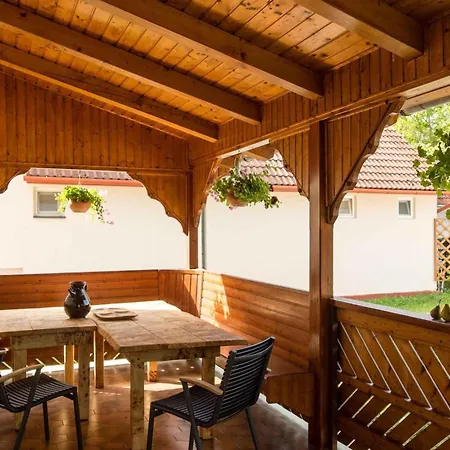 In 48113 * Balatonkeresztúr