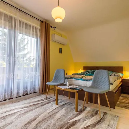 In 48113 Apartament *