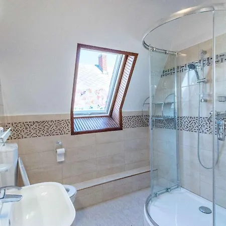 In 48113 Apartman *
